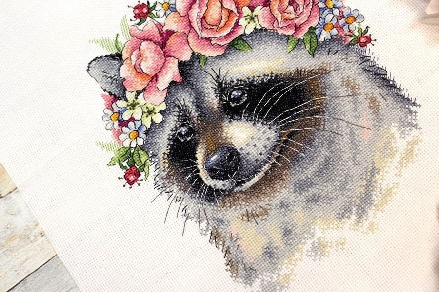 Adorable Raccoon Cross Stitch Kit фото 6