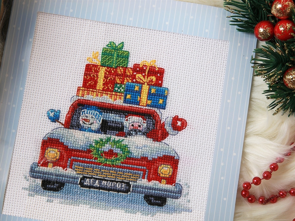Postcard. Holiday Car with Gifts Cross Stitch Kit фото 5