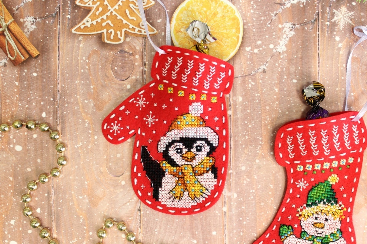 Christmas Mitten "Penguin" Cross Stitch Kit фото 2