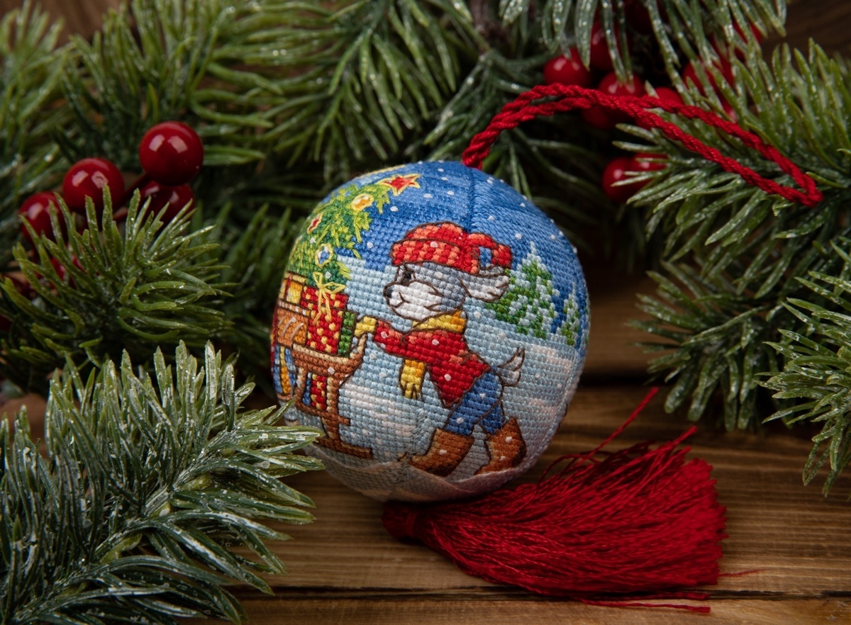 Christmas Ornament. Holiday Coming Cross Stitch Kit фото 8