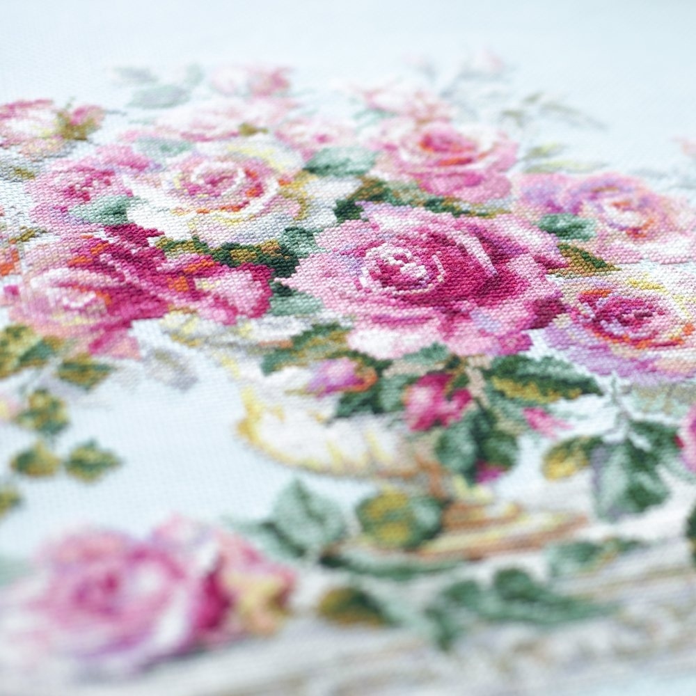 Roses for the Duchess Cross Stitch Kit фото 7