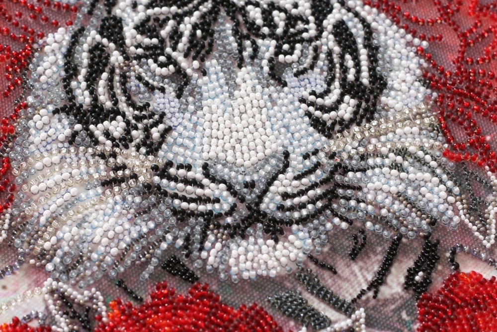Bai-hu (White Tiger) Bead Embroidery Kit фото 5