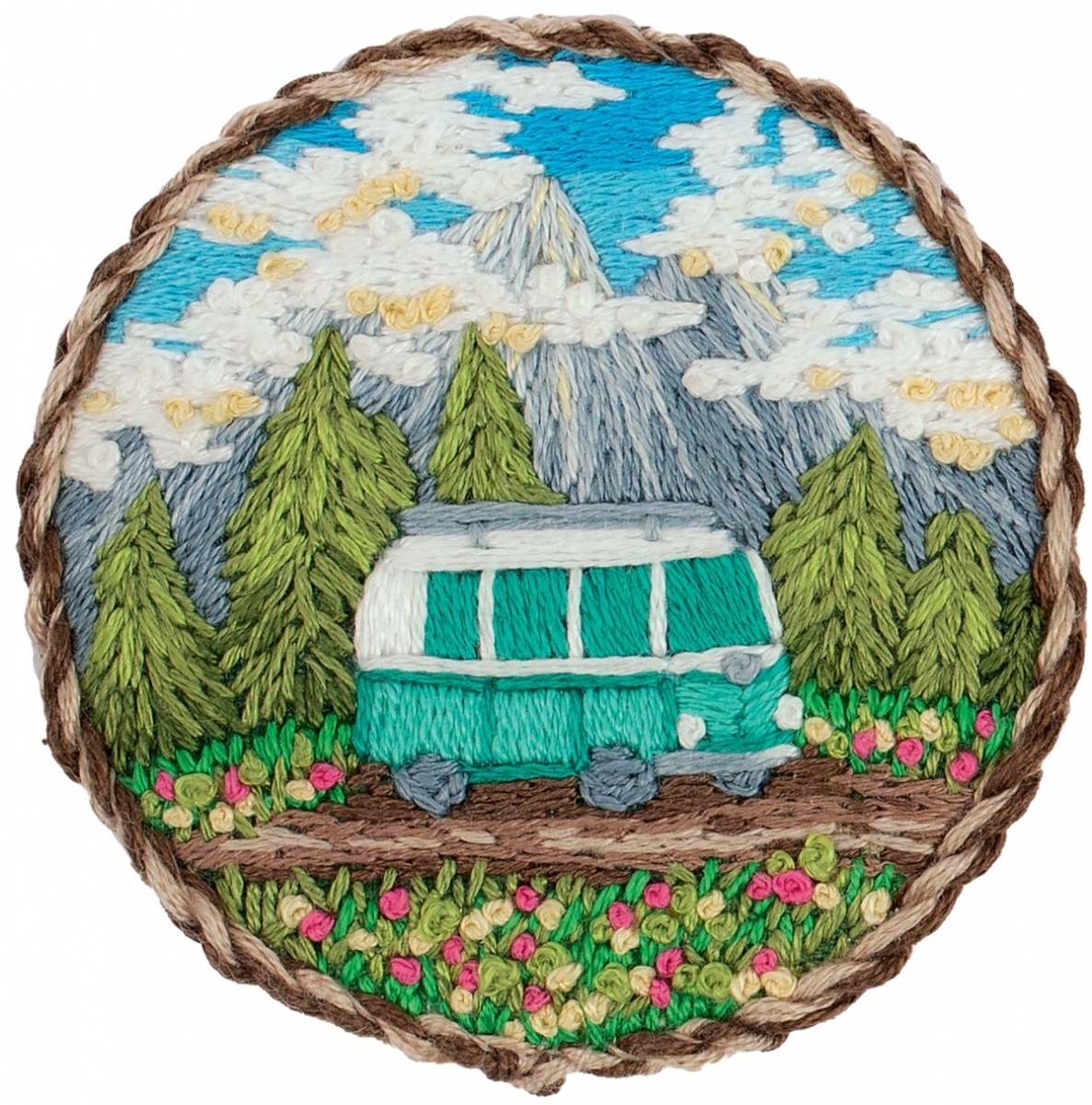 Traveling on Wheels Brooch Embroidery Kit фото 1