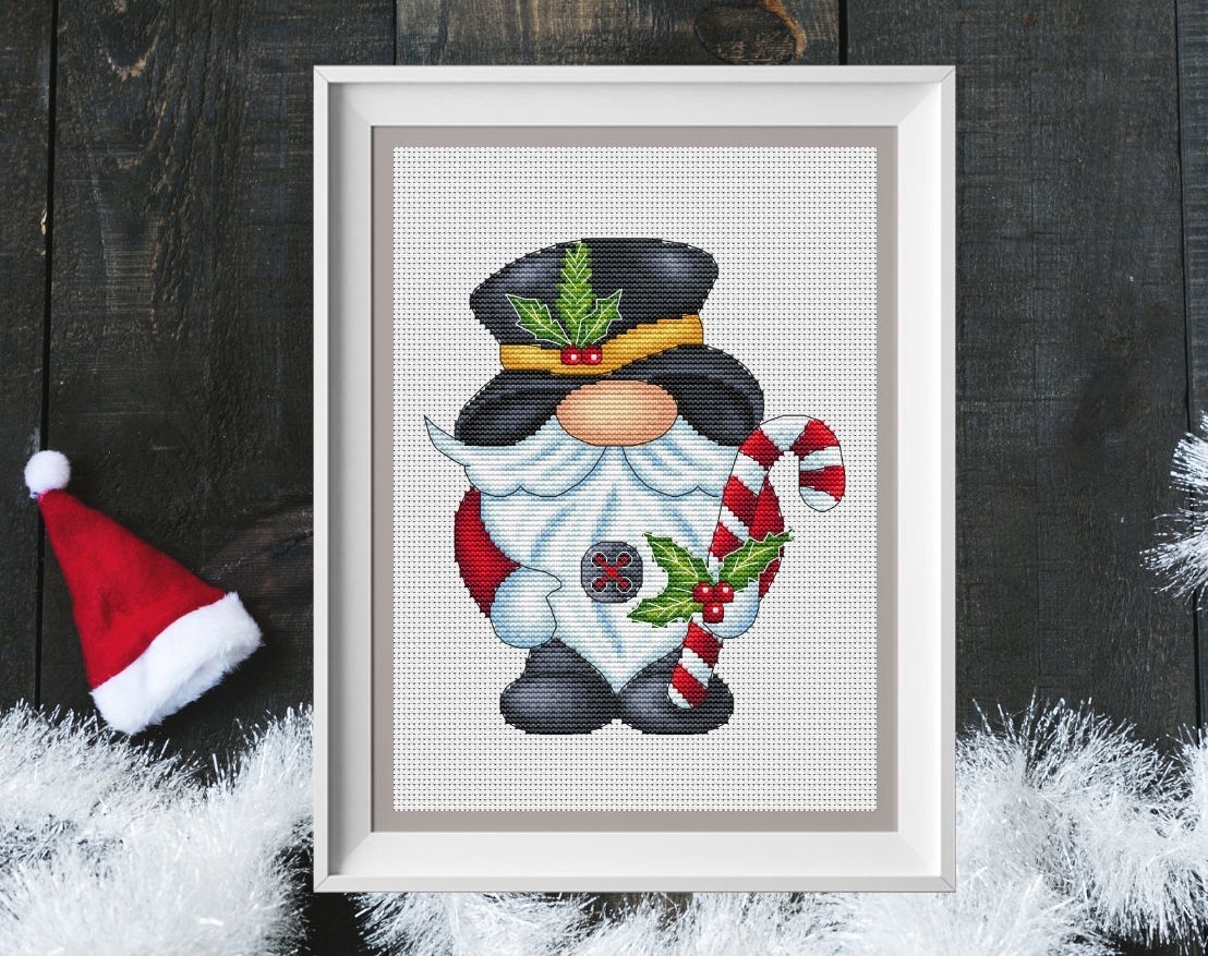 Cute Christmas Gnome Cross Stitch Pattern фото 1