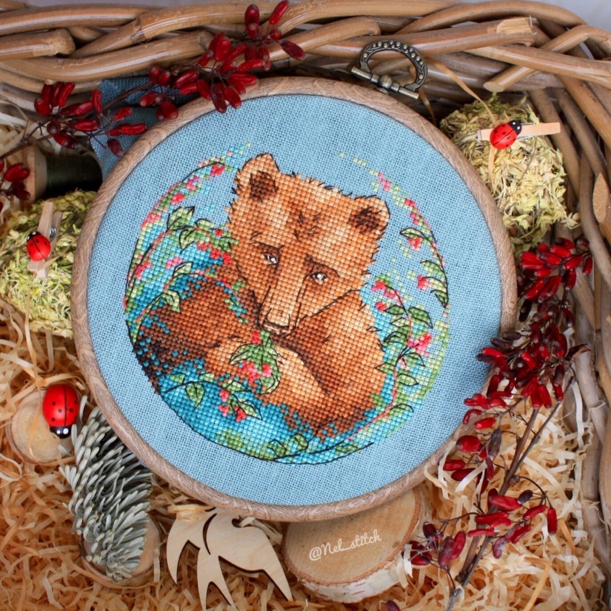 Bear and Berries Cross Stitch Pattern фото 4