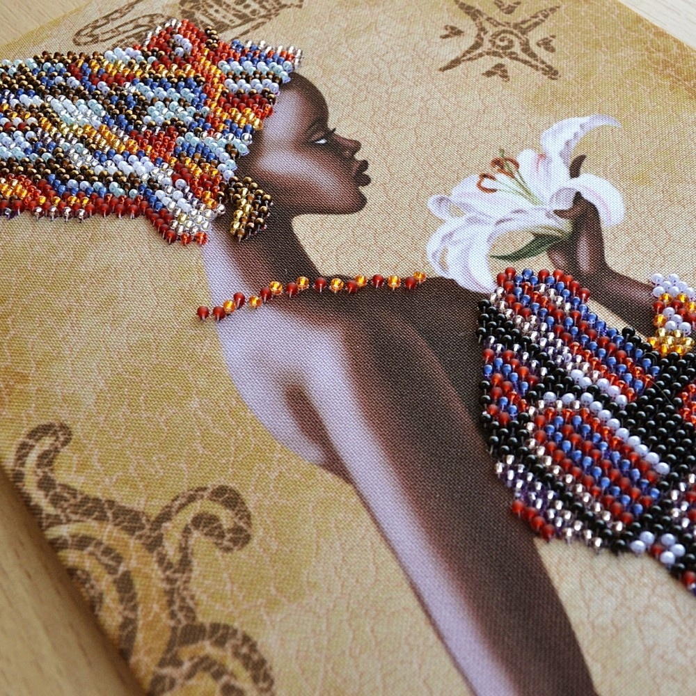 African Woman with Lily Bead Embroidery Kit фото 5
