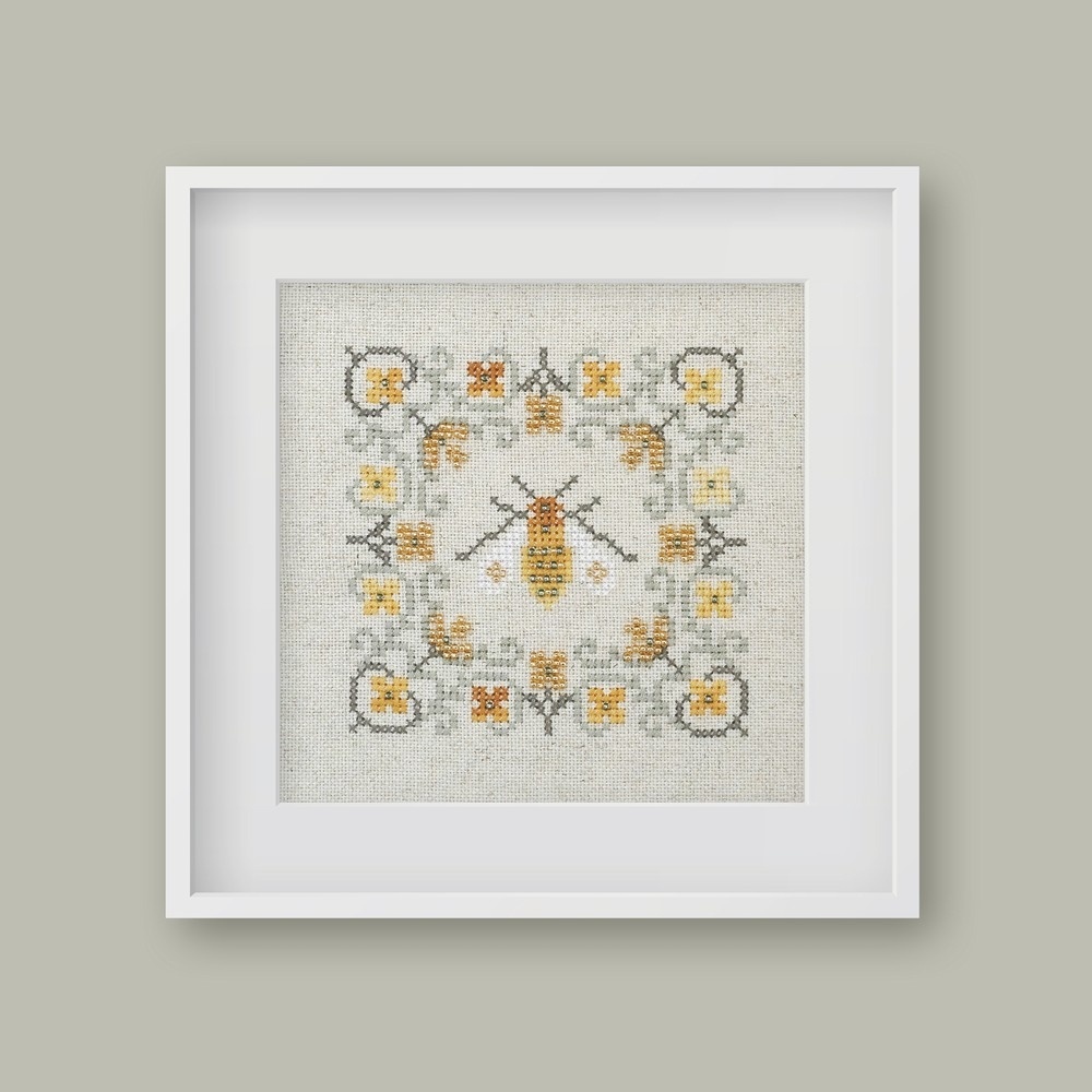 A Bee Cross Stitch Pattern фото 6