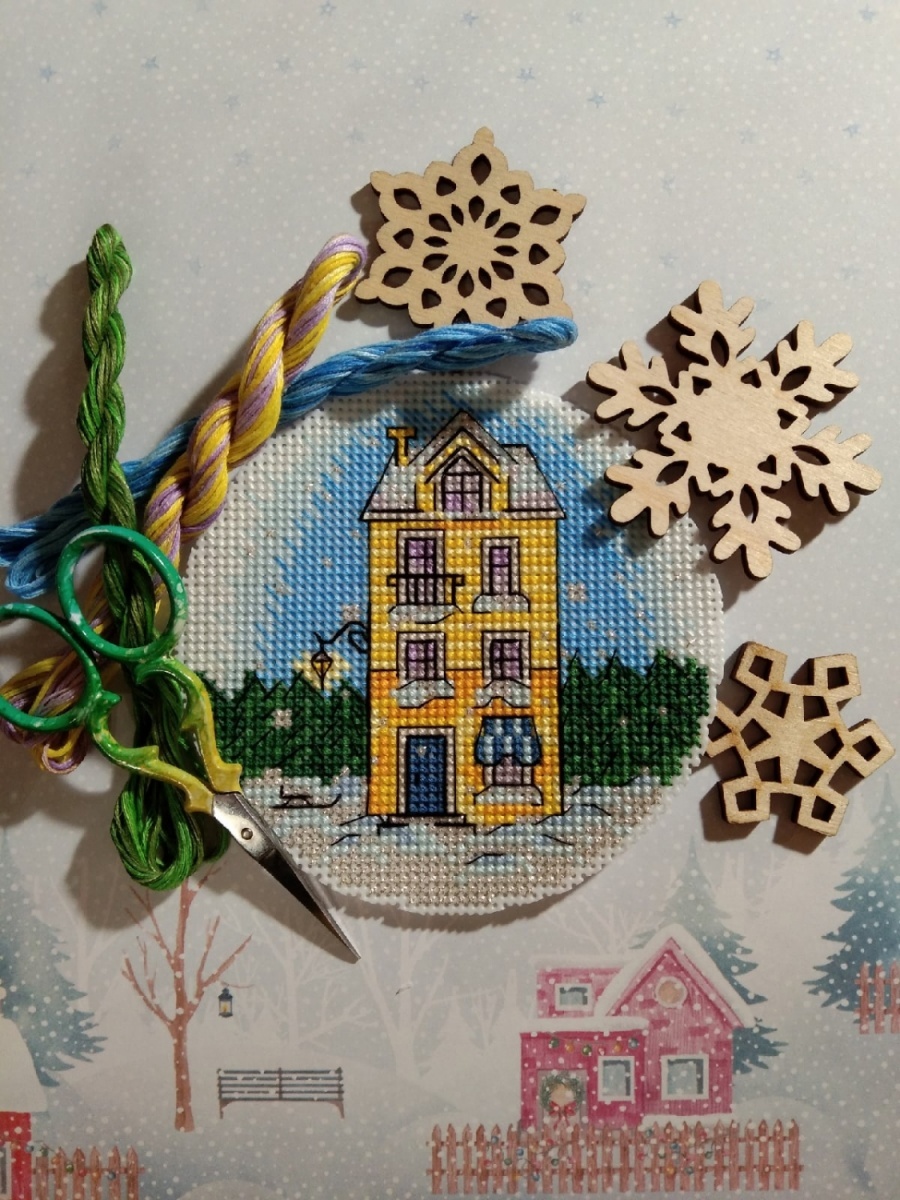 Yellow House Cross Stitch Pattern фото 3