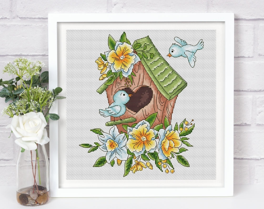 Birdhouse in Daffodils Cross Stitch Pattern фото 1