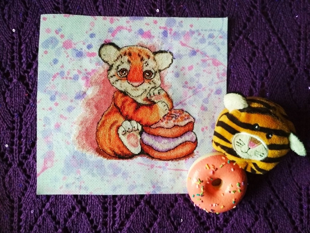 Tiger Cub with Donuts Cross Stitch Pattern фото 3