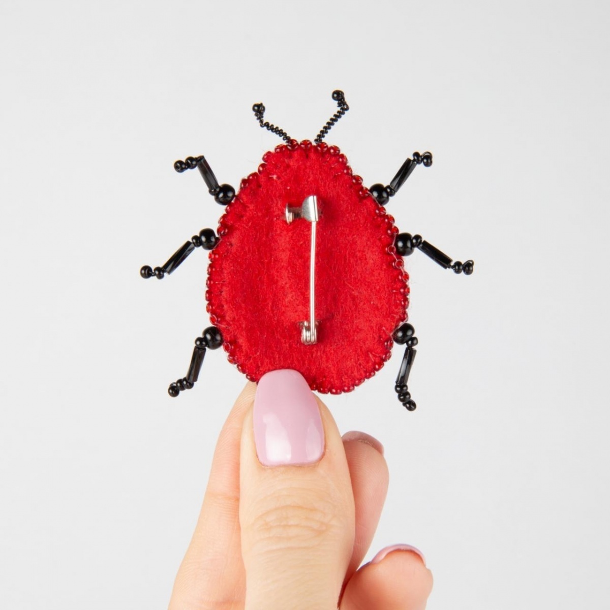 Ladybug Brooch Embroidery Kit фото 3