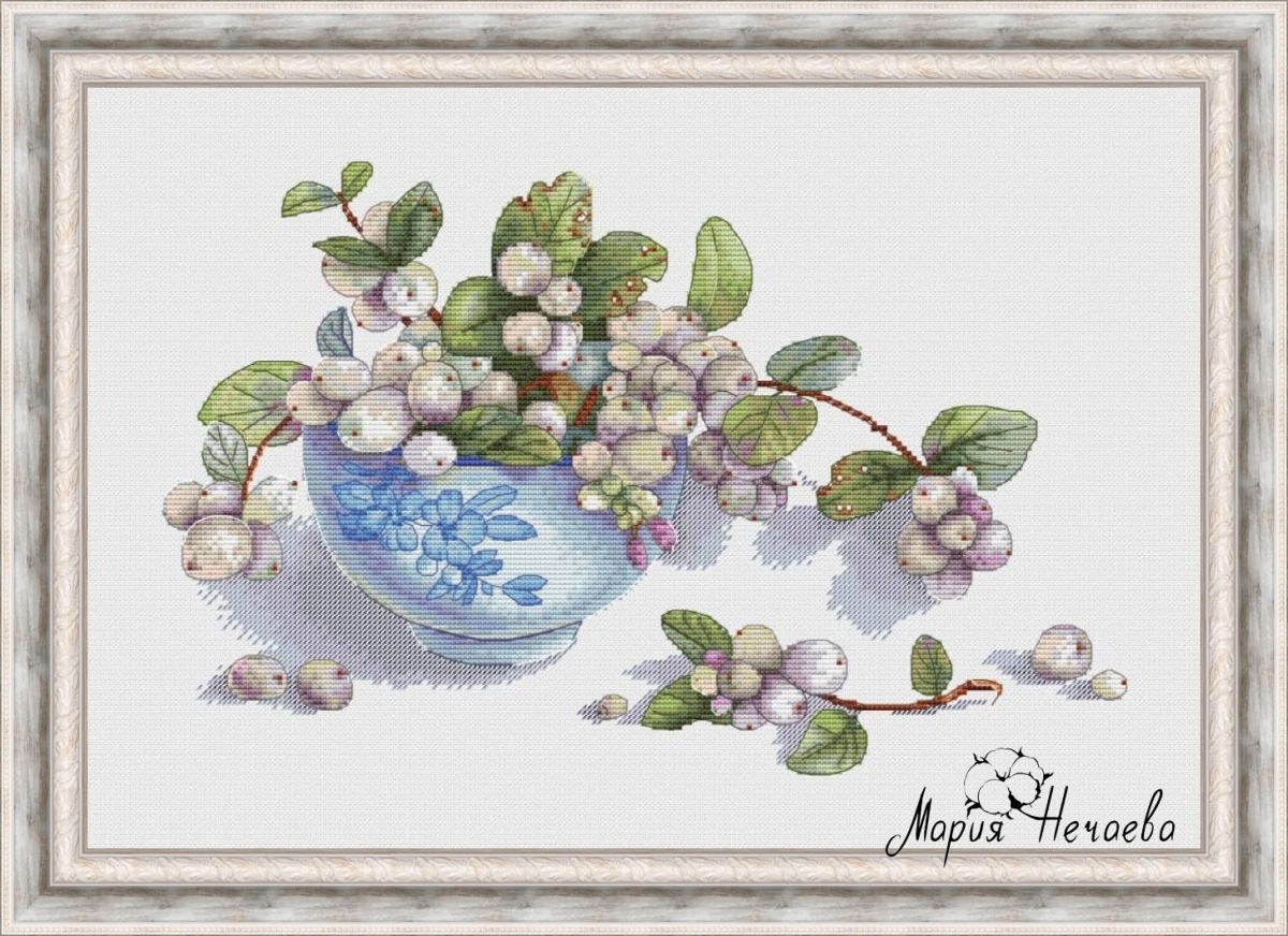 А Cup with a Snowberry Cross Stitch Pattern фото 2