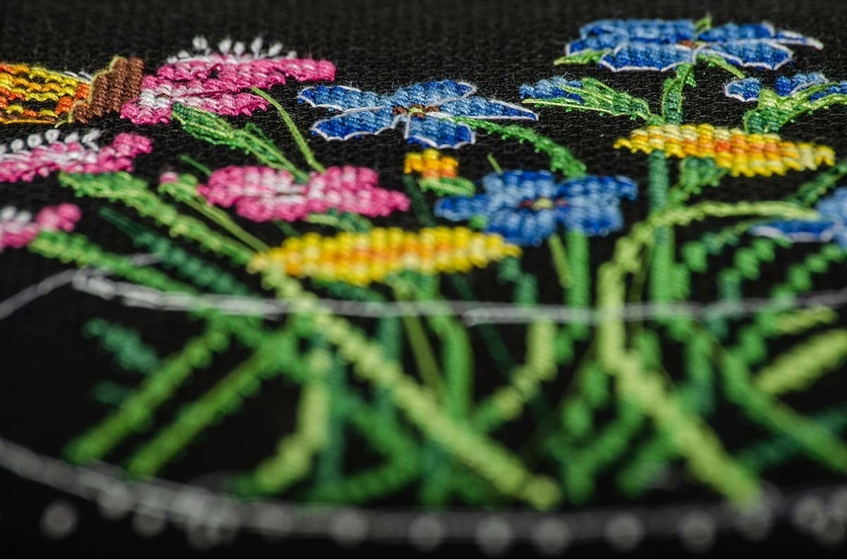Summer Bouquet in a Glass Cross Stitch Kit фото 7