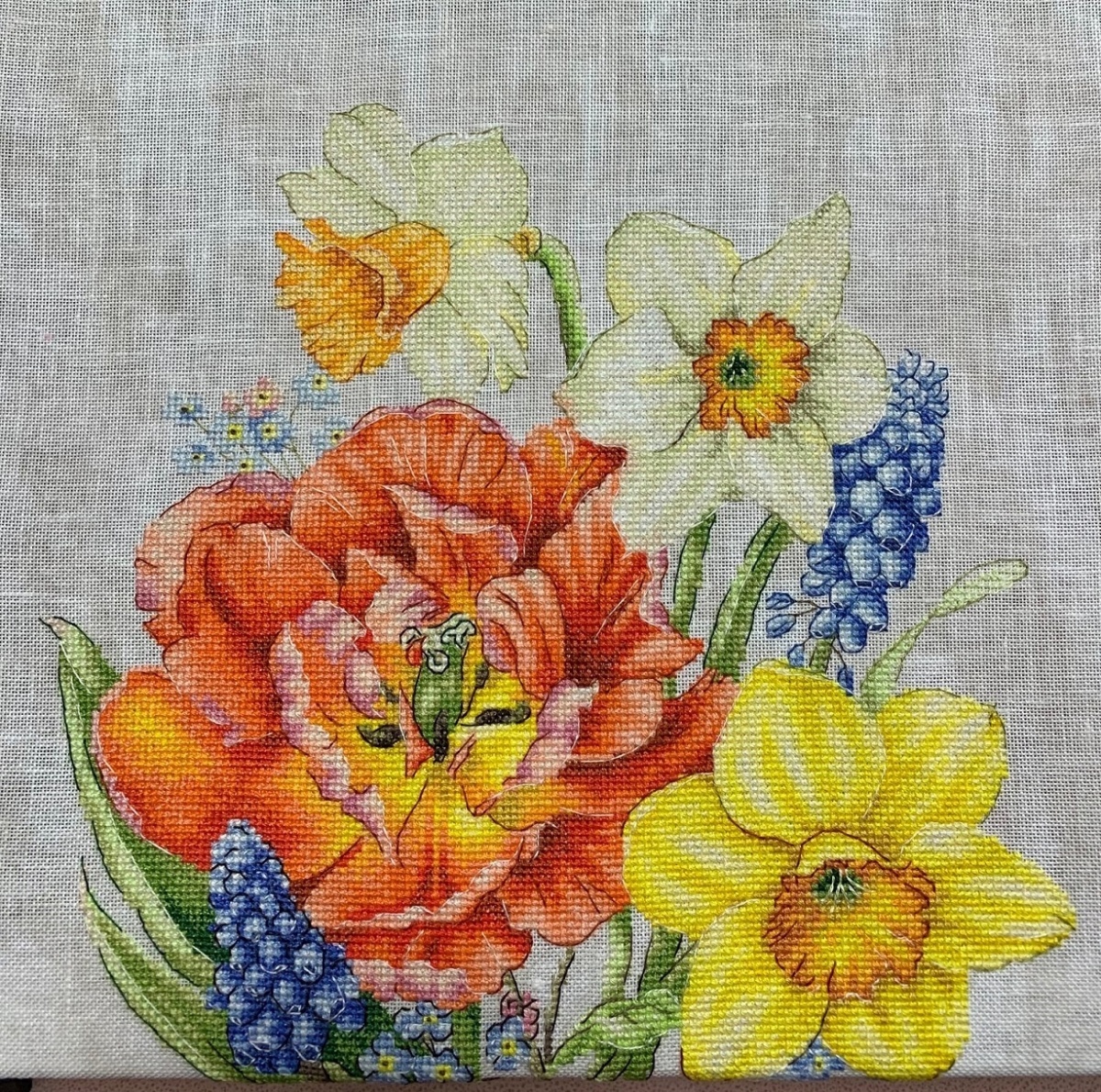 Tulips, Daffodils, Muscari Cross Stitch Pattern фото 2
