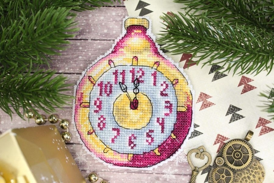 Soviet Christmas Ornaments. Watch Cross Stitch Kit фото 3