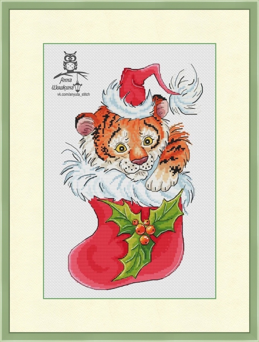 Christmas Sock with a Tiger Cross Stitch Pattern фото 1