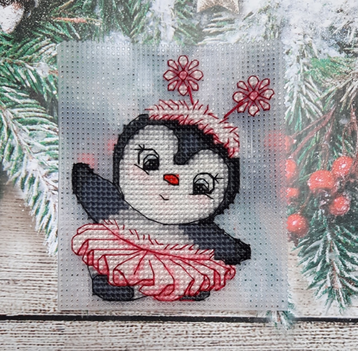 Christmas Penguin in Pink Cross Stitch Pattern фото 6