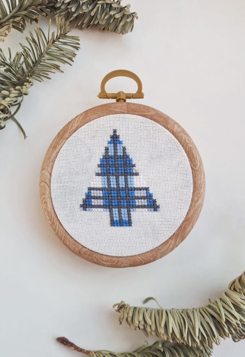 Winter Tree Cross Stitch Chart фото 1