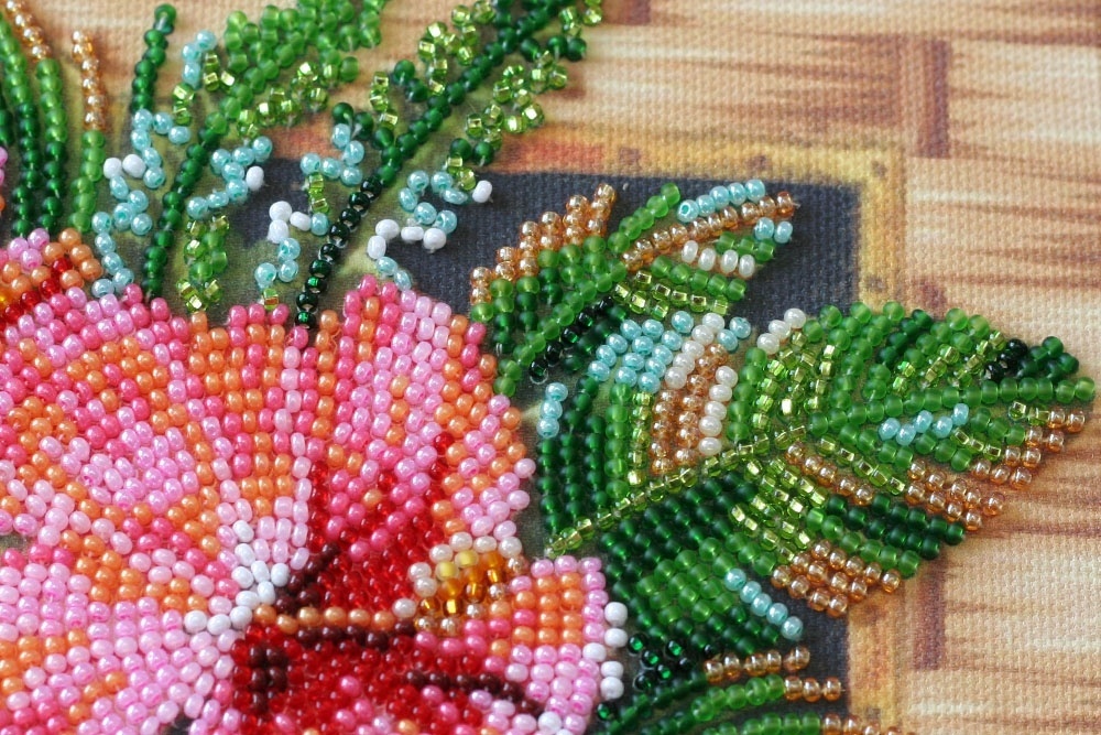 Tanzanian Flowers Bead Embroidery Kit фото 3