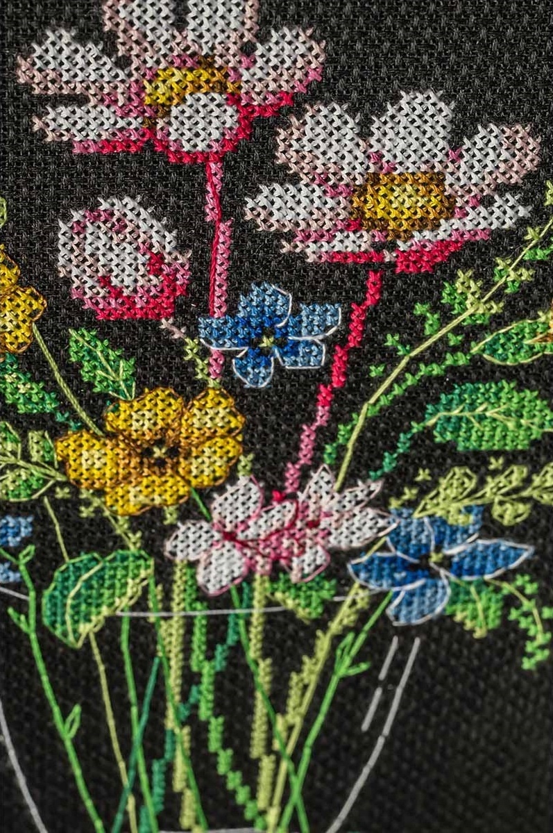 Meadow Paints Cross Stitch Kit фото 2