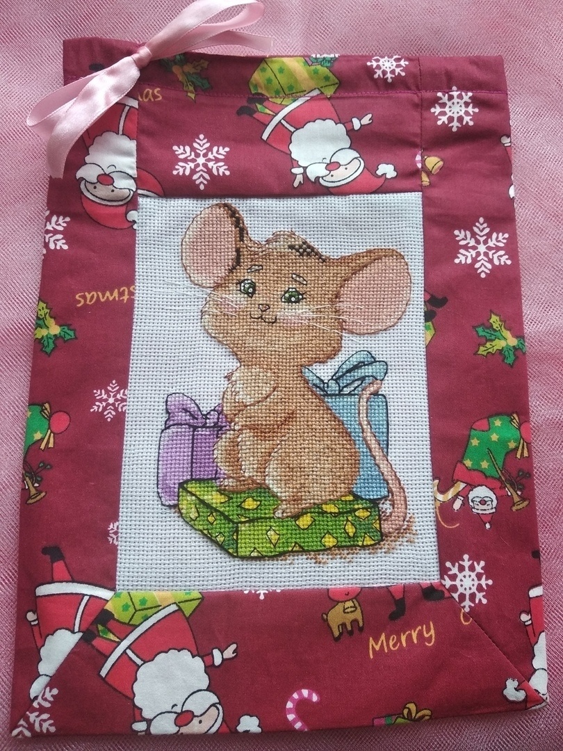 Mouse with Gifts Cross Stitch Pattern фото 2