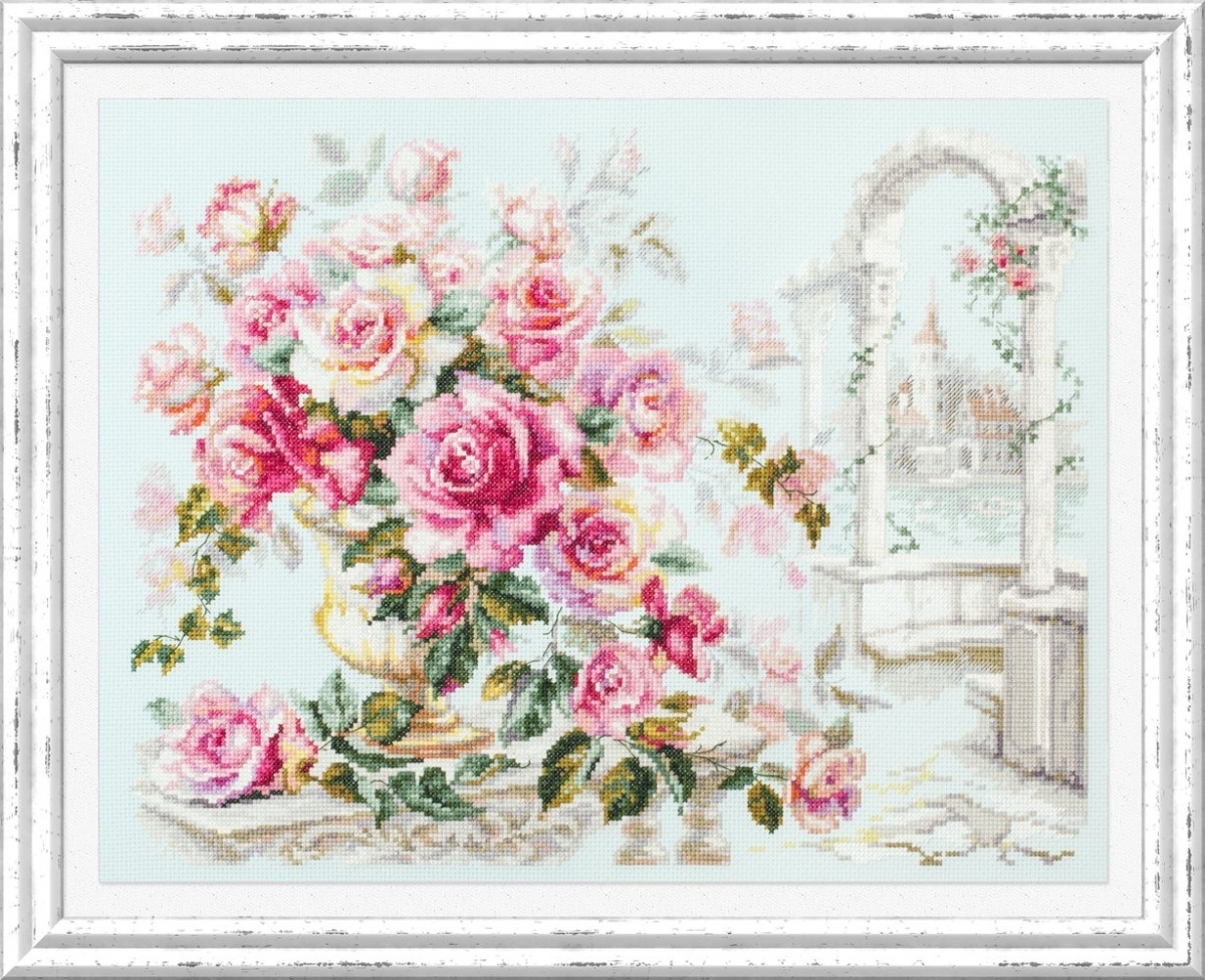 Roses for the Duchess Cross Stitch Kit фото 1
